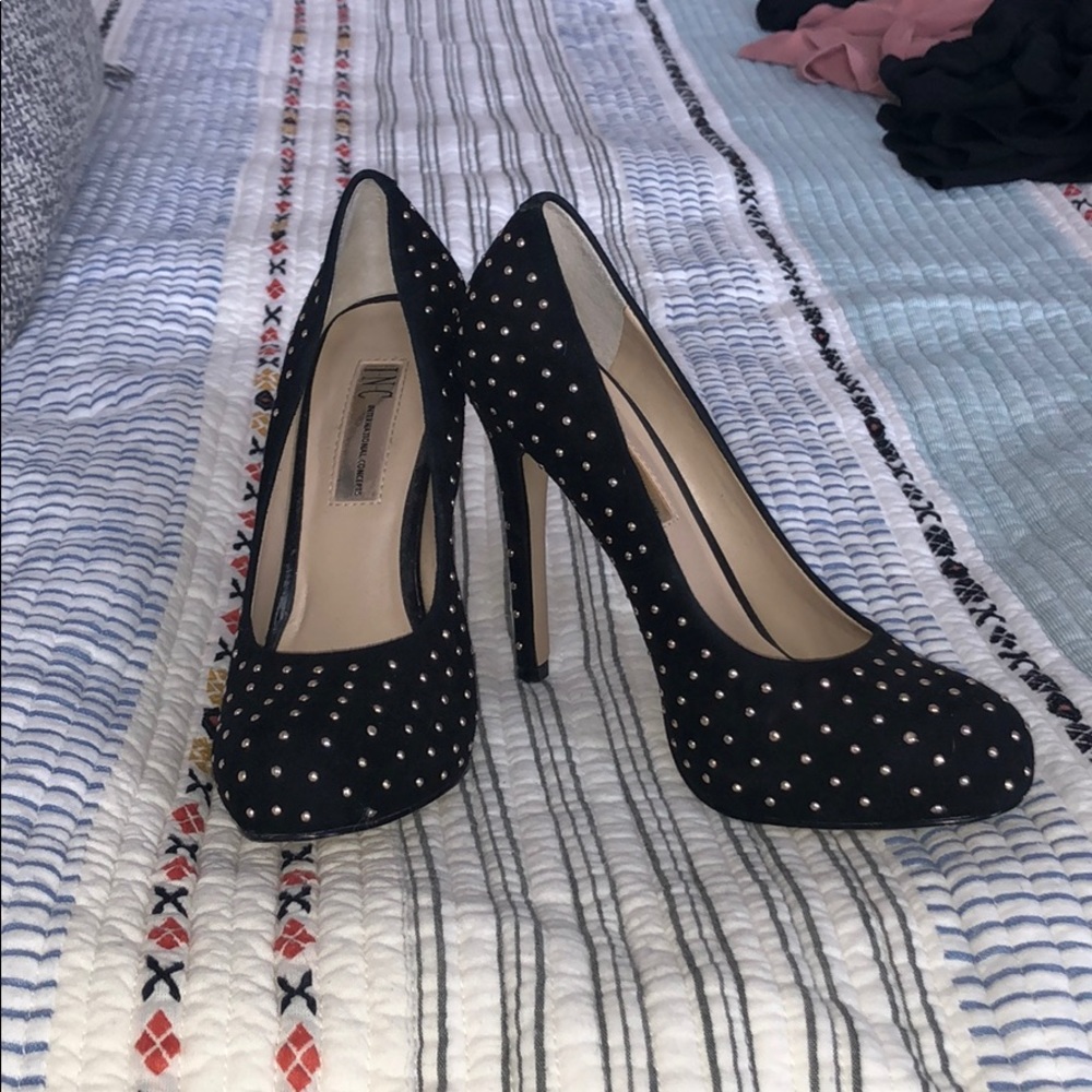 NWOT INC Maarcie Pumps